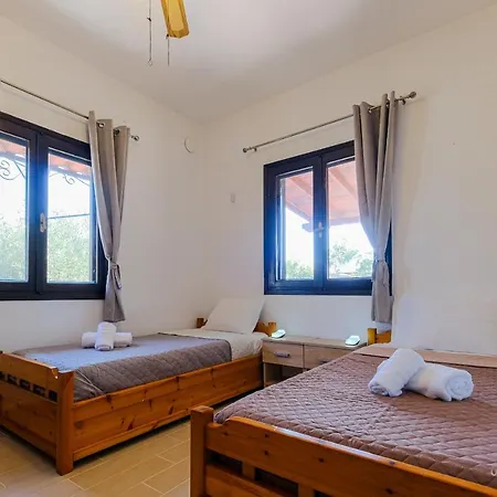 The Serene On Private Land, Netflix, Nova * Sozopoli